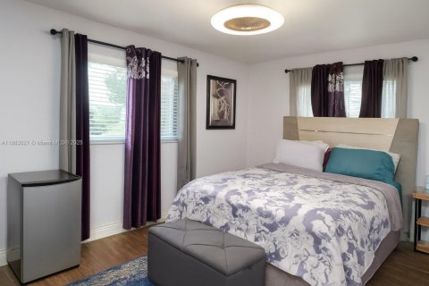 House in Lauderhill, Florida 4 bedrooms, 140.84 sq.m. № 1952265 - photo 7