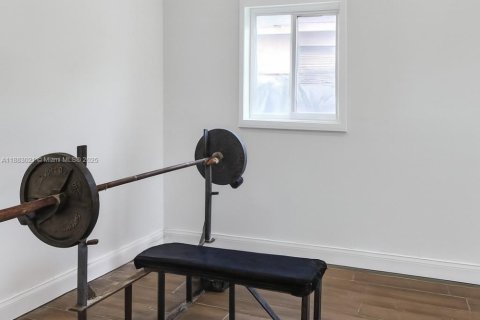 House in Lauderhill, Florida 4 bedrooms, 140.84 sq.m. № 1952265 - photo 28