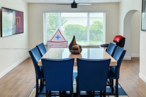 House in Lauderhill, Florida 4 bedrooms, 140.84 sq.m. № 1952265 - photo 6