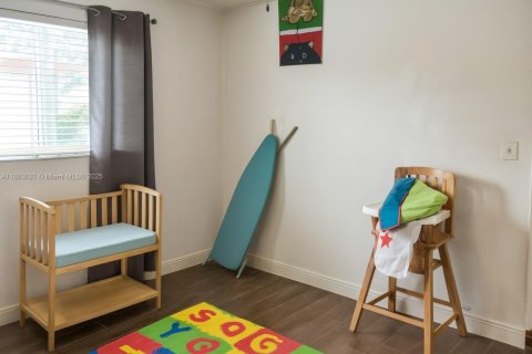 House in Lauderhill, Florida 4 bedrooms, 140.84 sq.m. № 1952265 - photo 11