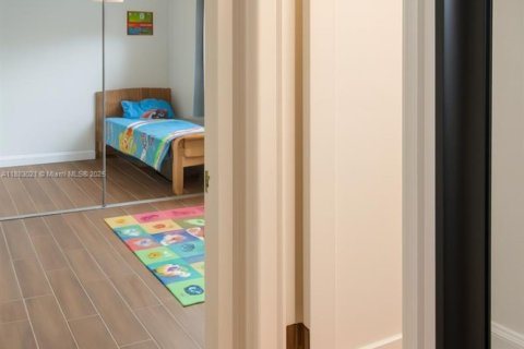 House in Lauderhill, Florida 4 bedrooms, 140.84 sq.m. № 1952265 - photo 24