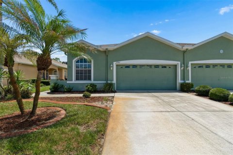 Casa en New Port Richey, Florida 3 dormitorios, 159.7 m2 № 2140300