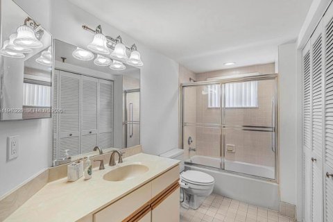 Condo in Boca Raton, Florida, 2 bedrooms  № 2002216 - photo 27