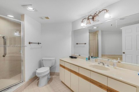 Condo in Boca Raton, Florida, 2 bedrooms  № 2002216 - photo 21