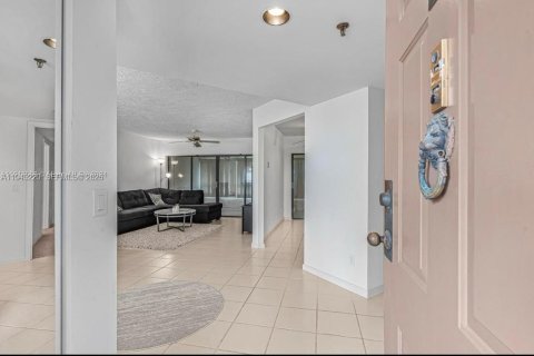 Condo in Boca Raton, Florida, 2 bedrooms  № 2002216 - photo 4