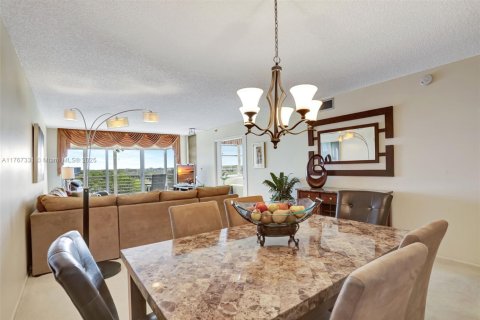 Купить кондоминиум в Помпано-Бич, Флорида 2 спальни, 112.97м2, № 2000012 - фото 11