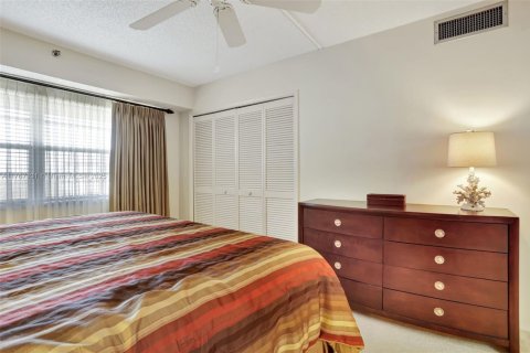 Купить кондоминиум в Помпано-Бич, Флорида 2 спальни, 112.97м2, № 2000012 - фото 26