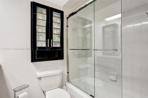 Купить кондоминиум в Помпано-Бич, Флорида 2 спальни, 112.97м2, № 2000012 - фото 28