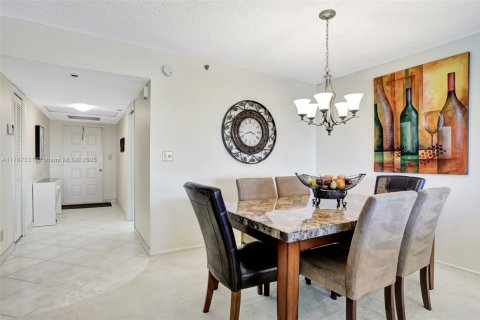 Купить кондоминиум в Помпано-Бич, Флорида 2 спальни, 112.97м2, № 2000012 - фото 12