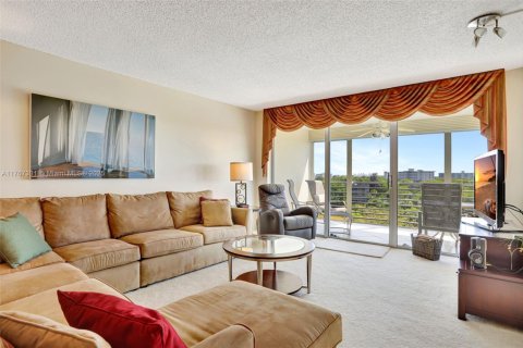 Купить кондоминиум в Помпано-Бич, Флорида 2 спальни, 112.97м2, № 2000012 - фото 15