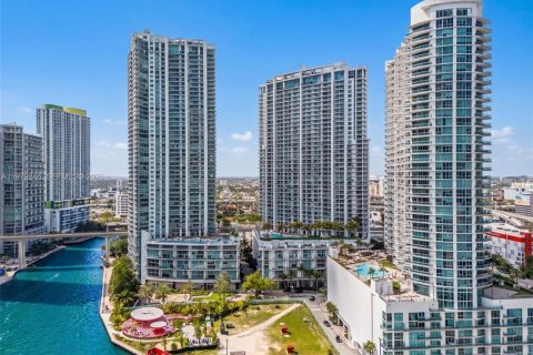 Appartement à louer à Miami, Floride: 2 chambres, 97.36 m2 № 2046307 - photo 29