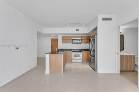 Appartement à louer à Miami, Floride: 2 chambres, 97.36 m2 № 2046307 - photo 10