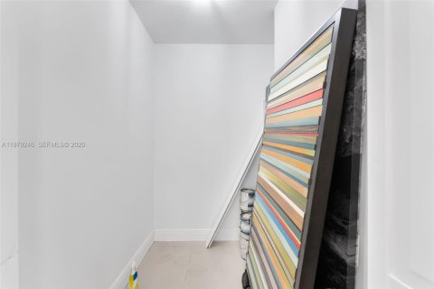 Appartement à louer à Miami, Floride: 2 chambres, 97.36 m2 № 2046307 - photo 11