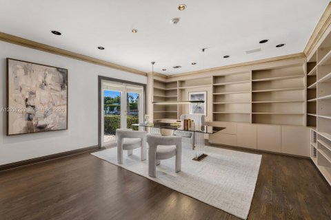 Casa en alquiler en Miami Beach, Florida, 6 dormitorios, 616.59 m2 № 2085887 - foto 23