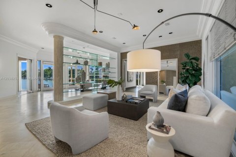 Casa en alquiler en Miami Beach, Florida, 6 dormitorios, 616.59 m2 № 2085887 - foto 4