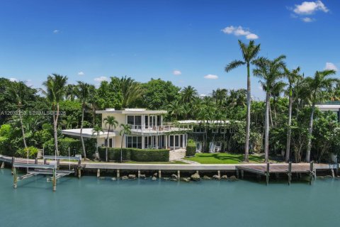Casa en Miami Beach, Florida 6 dormitorios, 616.59 m2 № 2085887
