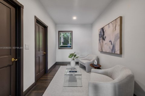 Casa en alquiler en Miami Beach, Florida, 6 dormitorios, 616.59 m2 № 2085887 - foto 24
