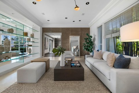 Casa en alquiler en Miami Beach, Florida, 6 dormitorios, 616.59 m2 № 2085887 - foto 5
