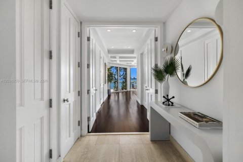 Casa en alquiler en Miami Beach, Florida, 6 dormitorios, 616.59 m2 № 2085887 - foto 16