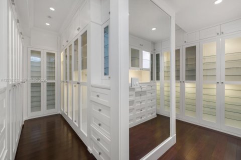 Casa en alquiler en Miami Beach, Florida, 6 dormitorios, 616.59 m2 № 2085887 - foto 20