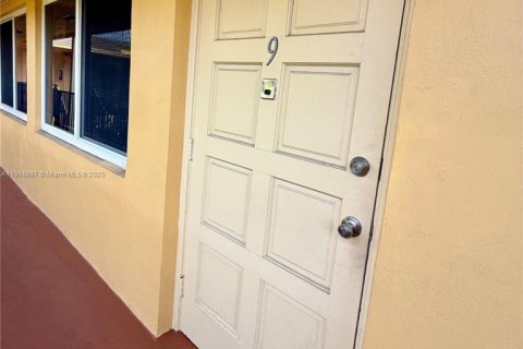 Снять в аренду кондоминиум в Холливуд, Флорида 1 спальня, 50.17м2, № 1972133 - фото 7