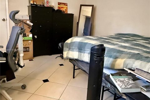 Снять в аренду кондоминиум в Холливуд, Флорида 1 спальня, 50.17м2, № 1972133 - фото 12