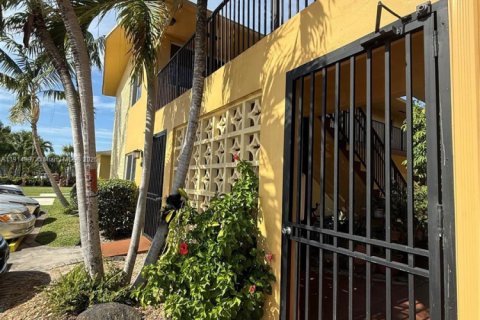 Снять в аренду кондоминиум в Холливуд, Флорида 1 спальня, 50.17м2, № 1972133 - фото 4