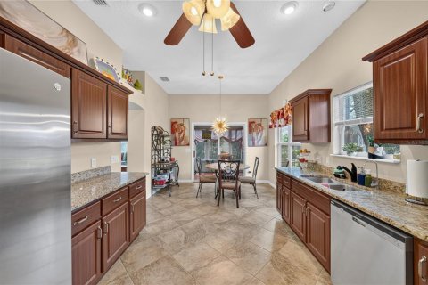 Casa en venta en Lady Lake, Florida, 2 dormitorios, 115.2 m2 № 2203746 - foto 14