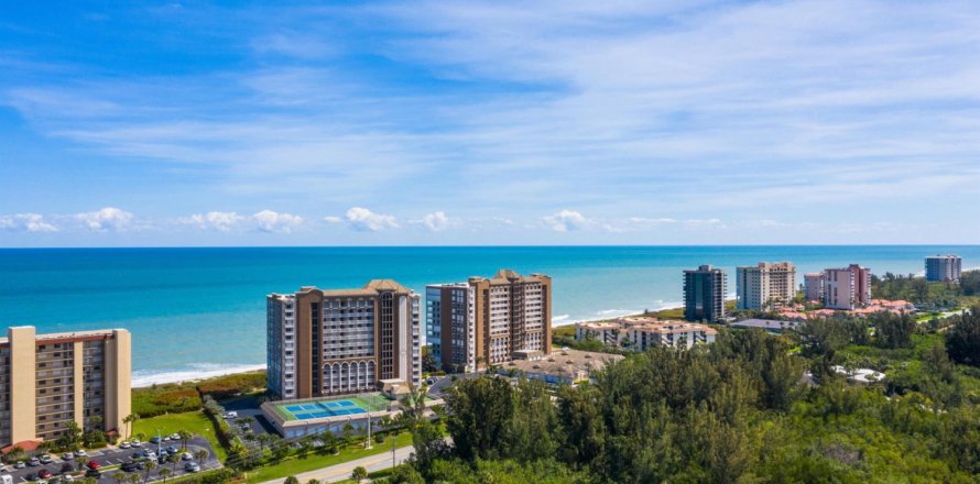 Condo in Hutchinson Island South, Florida, 3 bedrooms № 714339