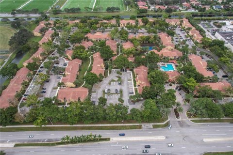 Copropriété à louer à Coral Springs, Floride: 2 chambres, 96.99 m2 № 2433928 - photo 18