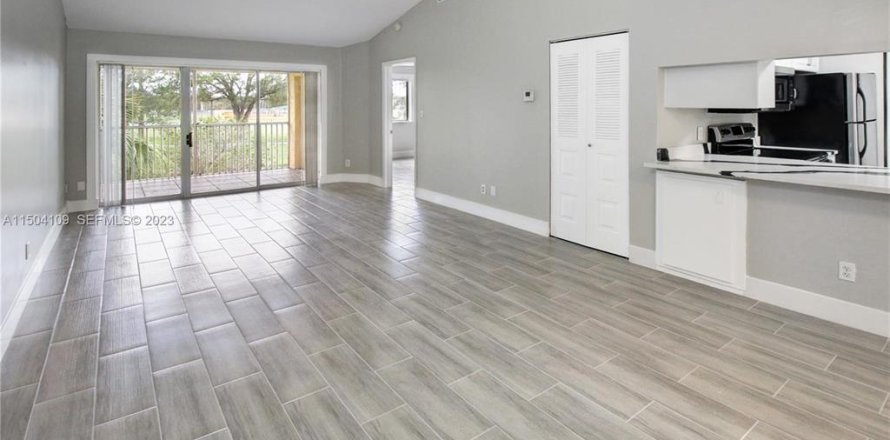 Condo à Coral Springs, Floride, 2 chambres № 2433928