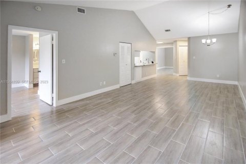 Copropriété à louer à Coral Springs, Floride: 2 chambres, 96.99 m2 № 2433928 - photo 6