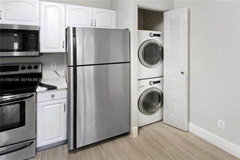 Copropriété à louer à Coral Springs, Floride: 2 chambres, 96.99 m2 № 2433928 - photo 20