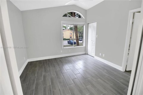 Copropriété à louer à Coral Springs, Floride: 2 chambres, 96.99 m2 № 2433928 - photo 23