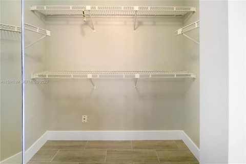 Copropriété à louer à Coral Springs, Floride: 2 chambres, 96.99 m2 № 2433928 - photo 14