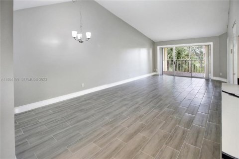 Copropriété à louer à Coral Springs, Floride: 2 chambres, 96.99 m2 № 2433928 - photo 5