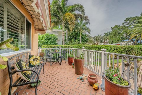 Casa en venta en Saint Petersburg, Florida, 3 dormitorios, 154.5 m2 № 2110321 - foto 5