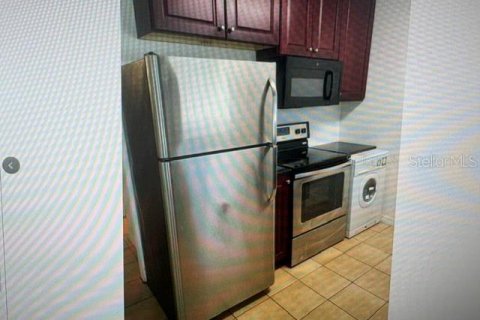 Villa ou maison à louer à Orlando, Floride: 2 chambres, 92.9 m2 № 2410281 - photo 2