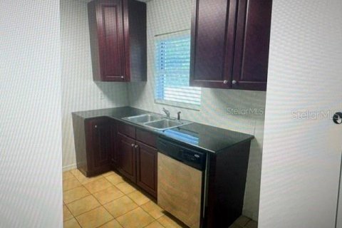 Villa ou maison à louer à Orlando, Floride: 2 chambres, 92.9 m2 № 2410281 - photo 4