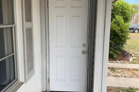 House in Spring Hill, Florida 3 bedrooms, 104.79 sq.m. № 2197064 - photo 17