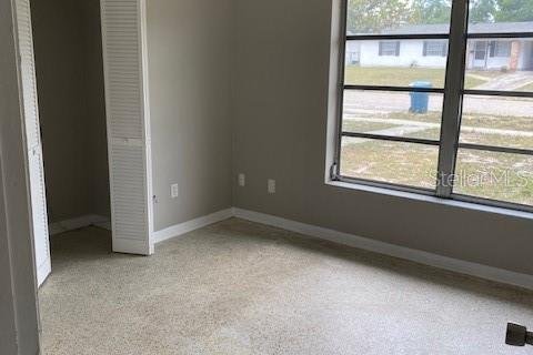 House in Spring Hill, Florida 3 bedrooms, 104.79 sq.m. № 2197064 - photo 16