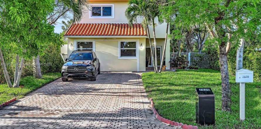 Casa en Miami, Florida 3 dormitorios № 1994981