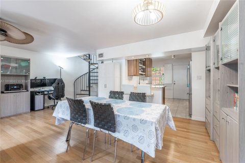 Condominio en venta en Fort Lauderdale, Florida, 3 dormitorios, 138.98 m2 № 1768839 - foto 5