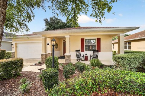 House in Ocala, Florida 2 bedrooms, 161.37 sq.m. № 2324186 - photo 8