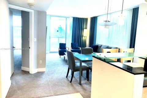 Condominio en venta en Sunny Isles Beach, Florida, 2 dormitorios, 139.07 m2 № 1979318 - foto 2