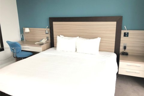 Condominio en venta en Sunny Isles Beach, Florida, 2 dormitorios, 139.07 m2 № 1979318 - foto 17