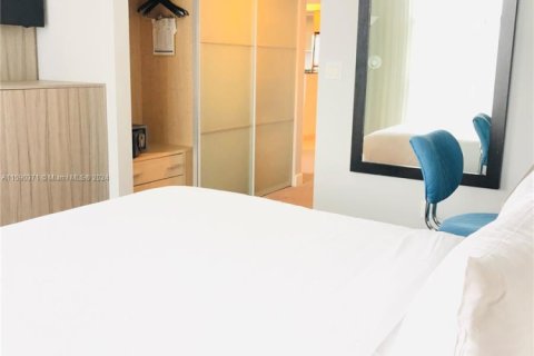 Condominio en venta en Sunny Isles Beach, Florida, 2 dormitorios, 139.07 m2 № 1979318 - foto 22