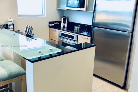 Condominio en venta en Sunny Isles Beach, Florida, 2 dormitorios, 139.07 m2 № 1979318 - foto 11