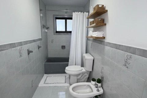 Casa en venta en Miami, Florida, 3 dormitorios, 157.38 m2 № 2003519 - foto 11