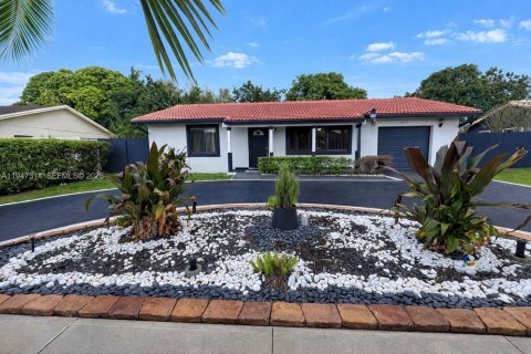 Casa en venta en Miami, Florida, 3 dormitorios, 157.38 m2 № 2003519 - foto 4